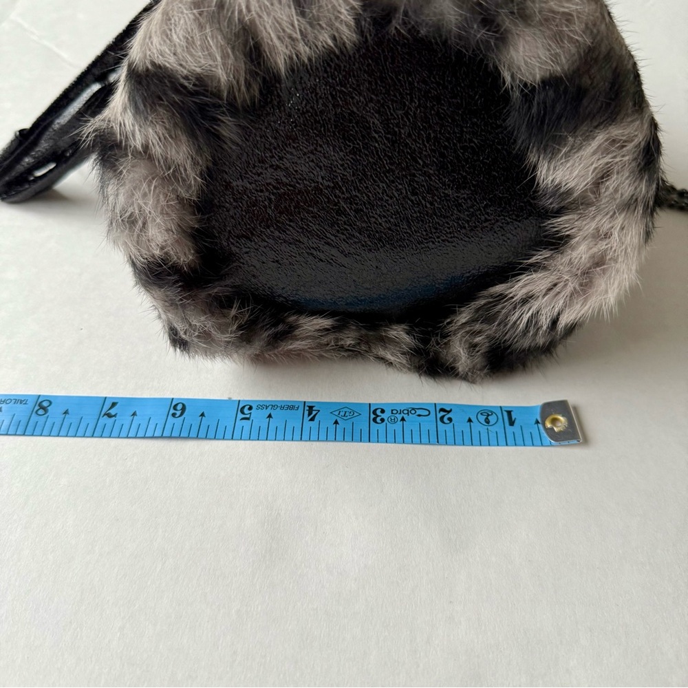 NWT Jocelyn Rabbit Fur Crossbody Bucket Bag / Purse in Animal Print - Picture 7 of 8